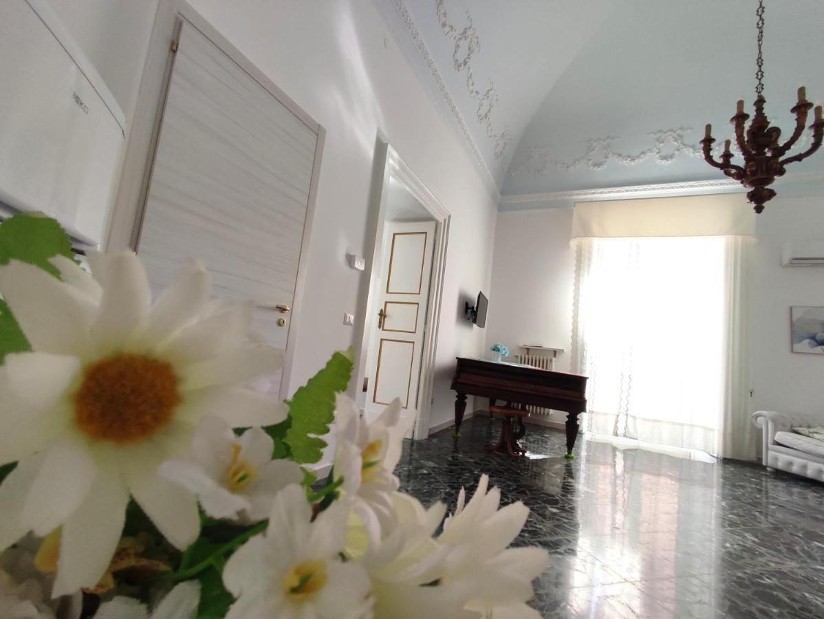 Dimora Della Marchesa - Al Duomo Apartment Manfredonia Ngoại thất bức ảnh