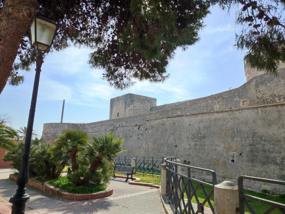Dimora Della Marchesa - Al Duomo Apartment Manfredonia Ngoại thất bức ảnh