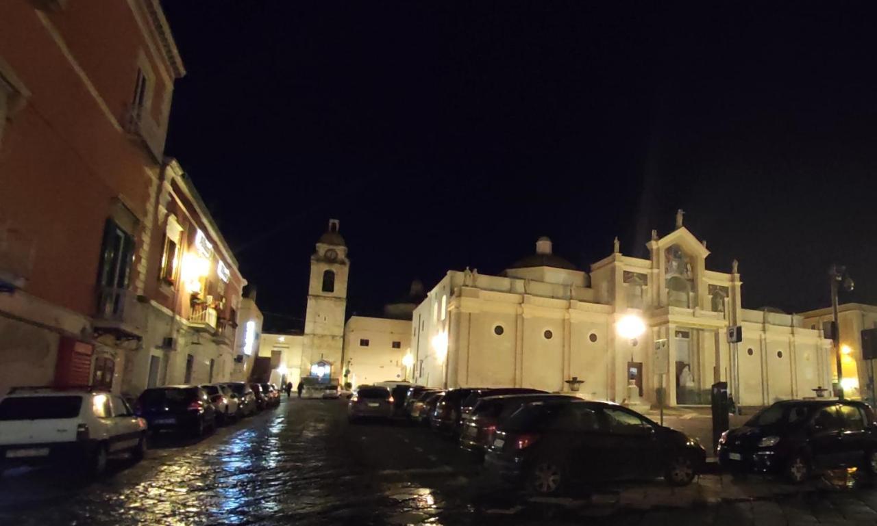 Dimora Della Marchesa - Al Duomo Apartment Manfredonia Ngoại thất bức ảnh