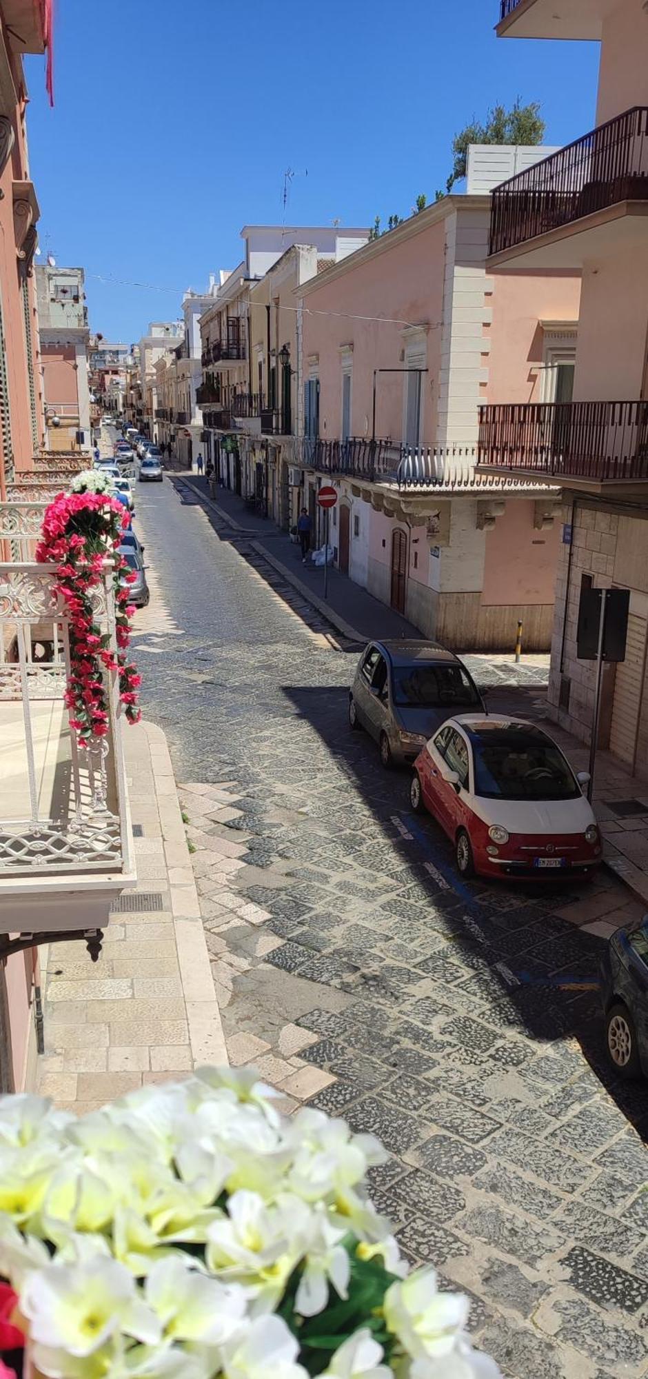 Dimora Della Marchesa - Al Duomo Apartment Manfredonia Ngoại thất bức ảnh